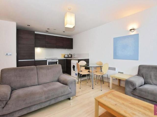 2 bedroom flat to rent