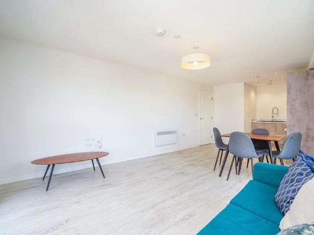 2 bedroom flat to rent