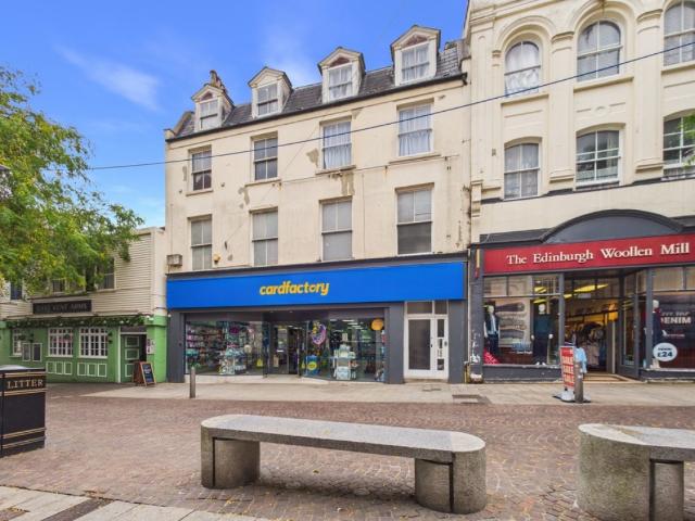 2 bedroom Flat To Rent