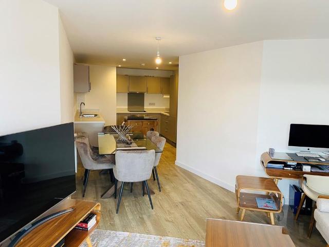 2 bedroom flat to rent