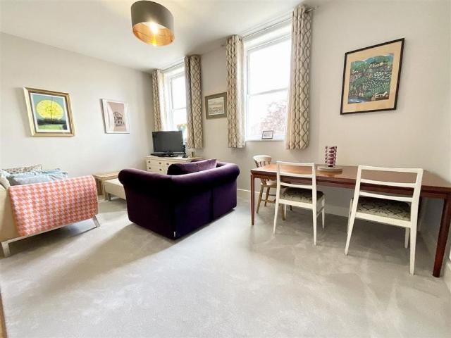 2 bedroom flat to rent