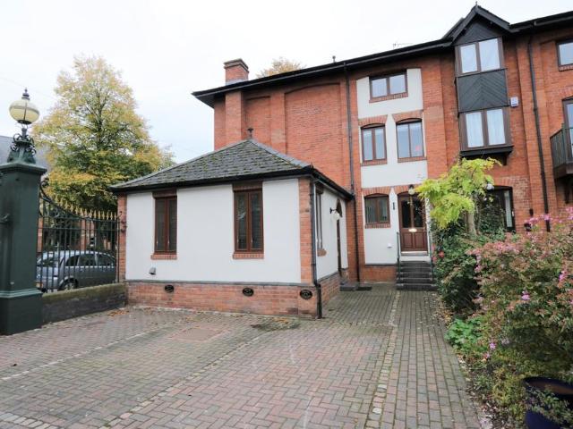 2 bedroom flat to rent