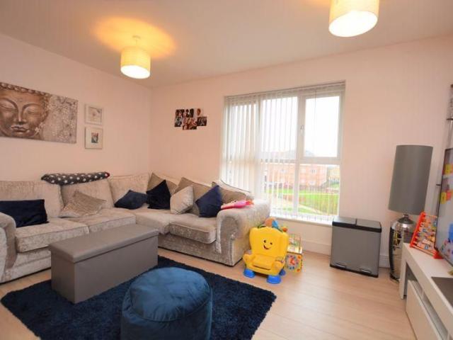 2 bedroom flat to rent