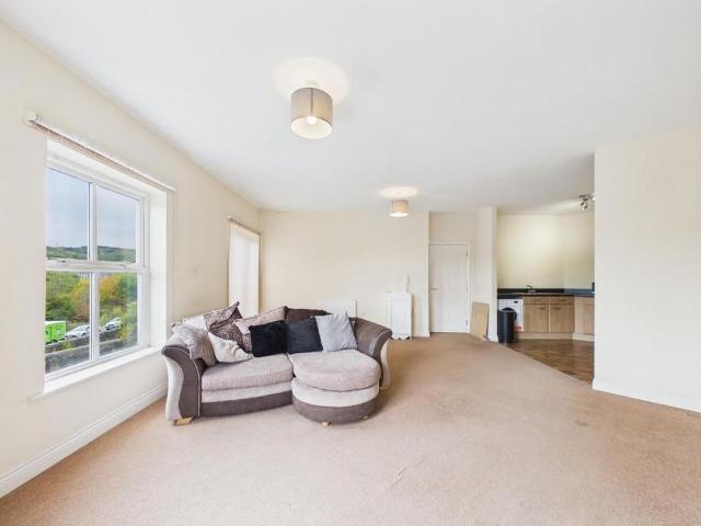 2 bedroom flat to rent