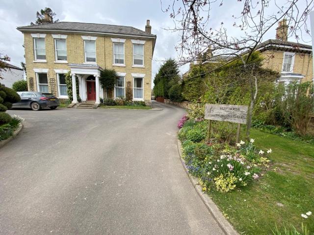 2 bedroom flat to rent