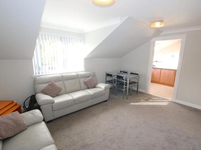 2 bedroom flat to rent