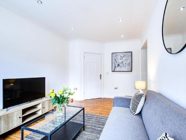 2 bedroom flat to rent