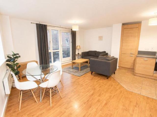 2 bedroom flat to rent