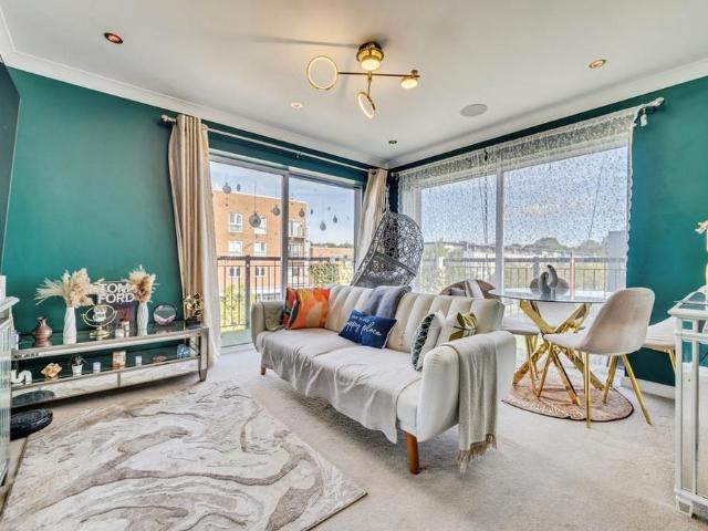 2 bedroom flat to rent