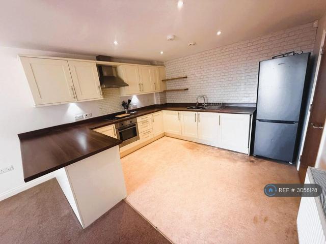 2 bedroom flat to rent