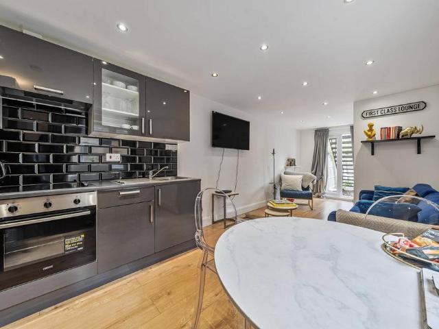 2 bedroom flat to rent