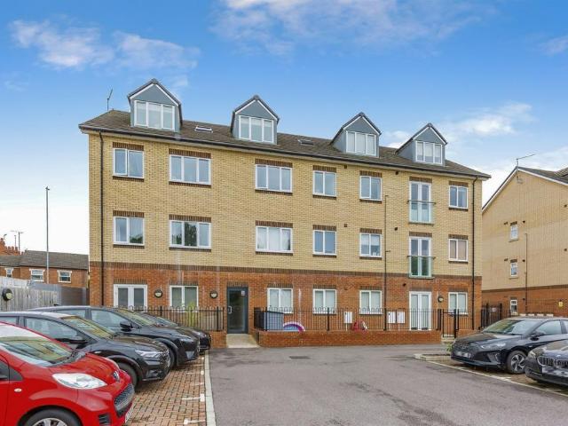 2 bedroom flat to rent