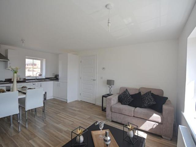 2 bedroom flat to rent