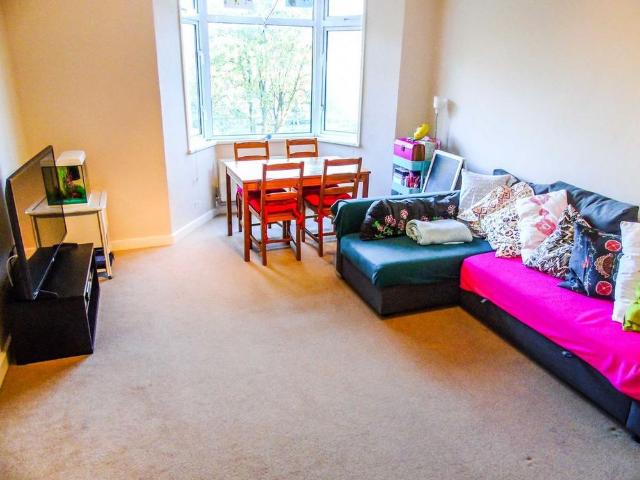 2 bedroom flat to rent