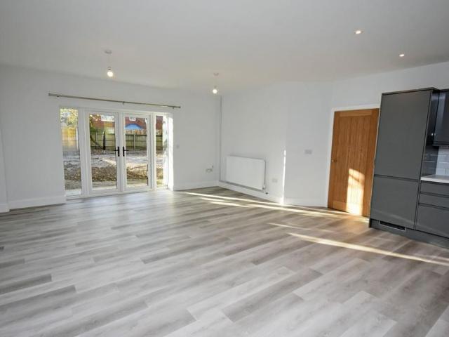 2 bedroom flat to rent