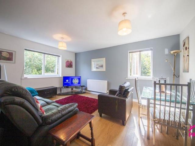 2 bedroom flat to rent