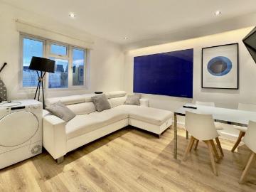 Clapham, London, Greater London - Equipped kitchen