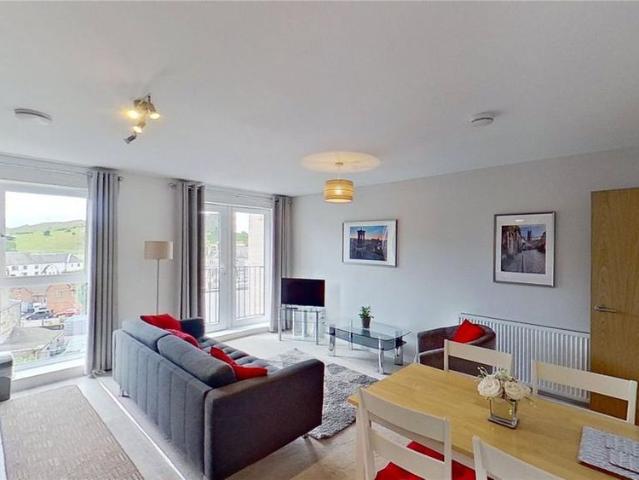 2 bedroom flat to rent