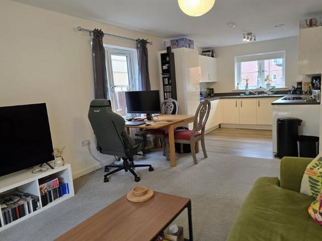 2 bedroom flat to rent