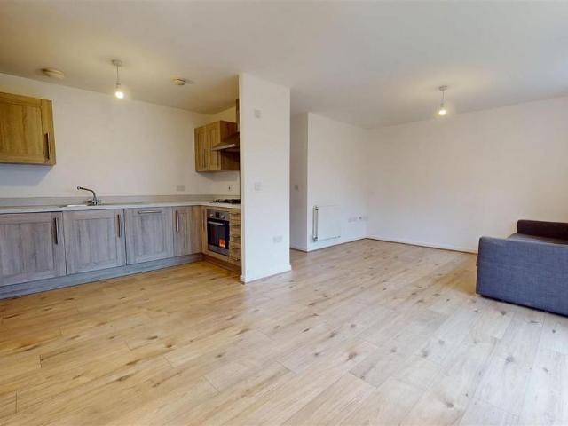 2 bedroom flat to rent