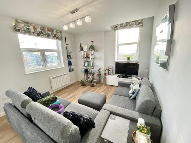 2 bedroom flat to rent