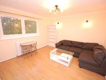 Flat to rent in Woodside Aberdeen - Garden