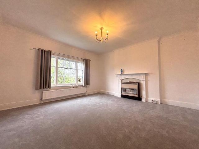 2 bedroom flat to rent