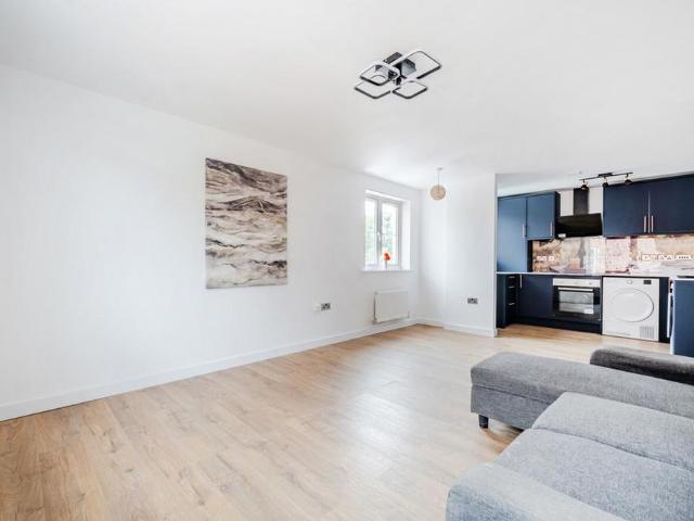 2 bedroom flat to rent
