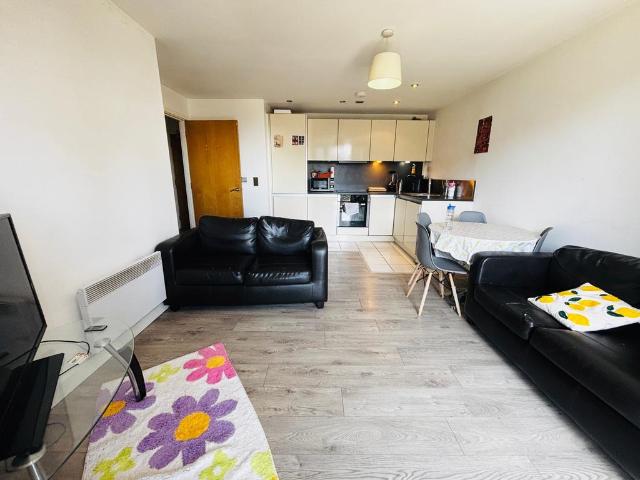 2 bedroom flat to rent