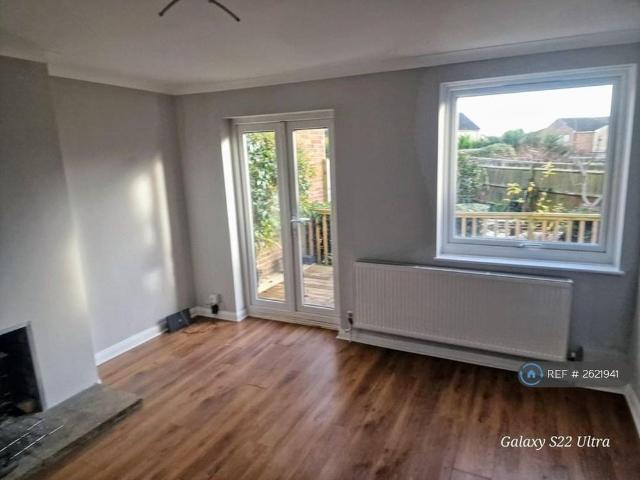 2 bedroom flat to rent