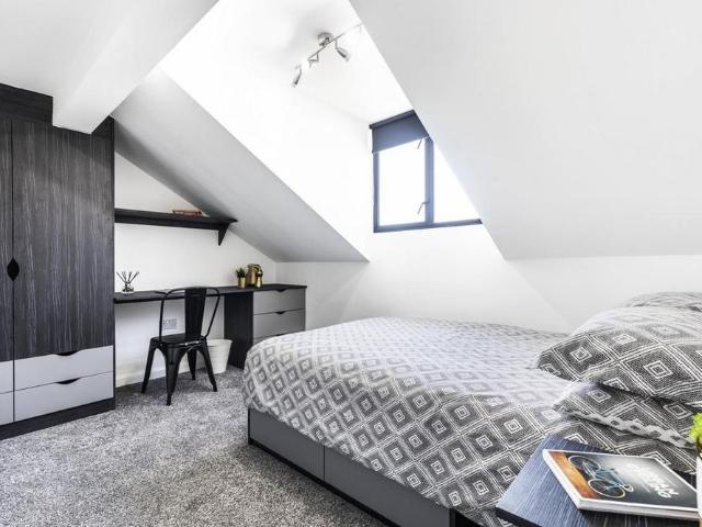 2 bedroom flat to rent