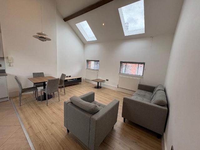2 bedroom flat to rent