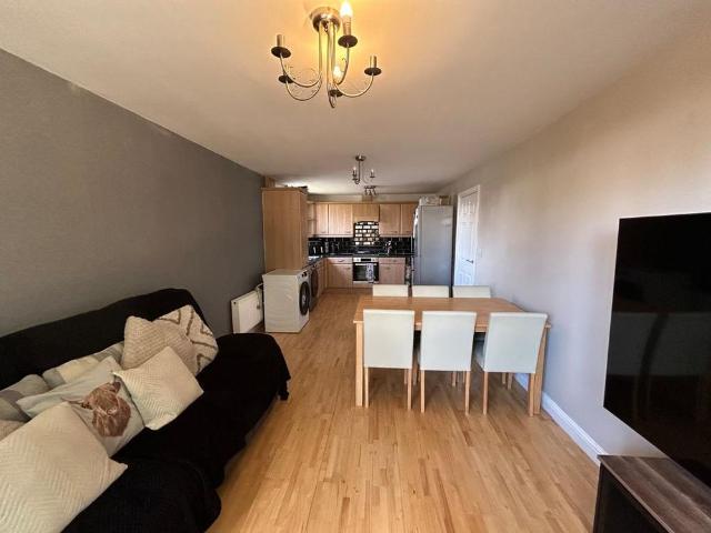 2 bedroom flat to rent