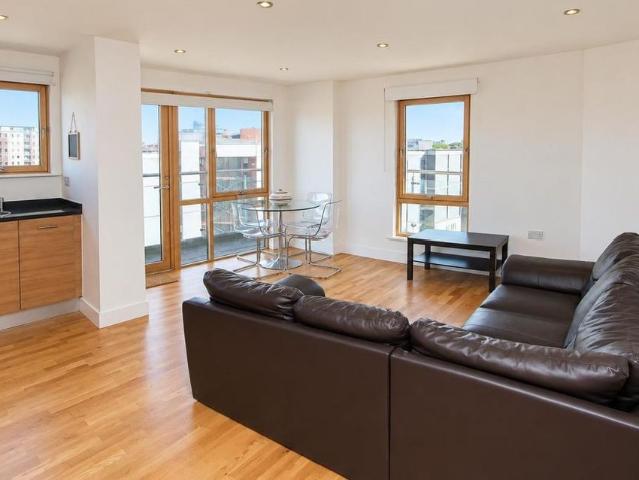 2 bedroom flat to rent
