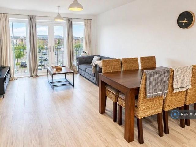 2 bedroom flat to rent