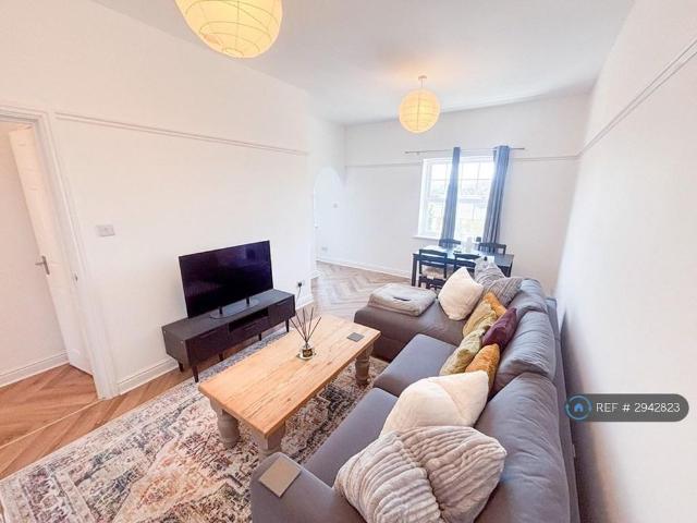2 bedroom flat to rent