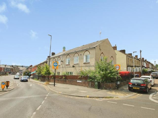 2 bedroom flat to rent