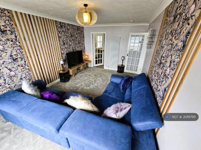 2 bedroom flat to rent