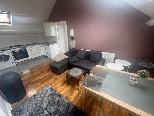 2 bedroom flat to rent