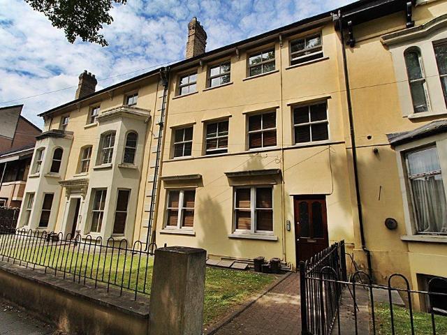 2 bedroom flat to rent