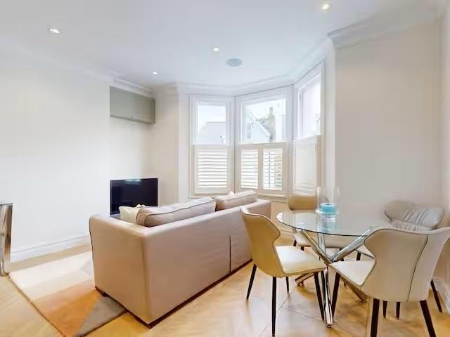 2 bedroom flat to rent