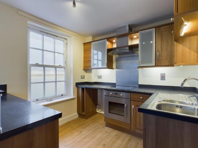 2 bedroom flat to rent