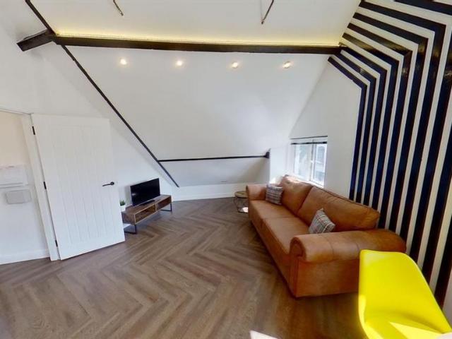 2 bedroom flat to rent