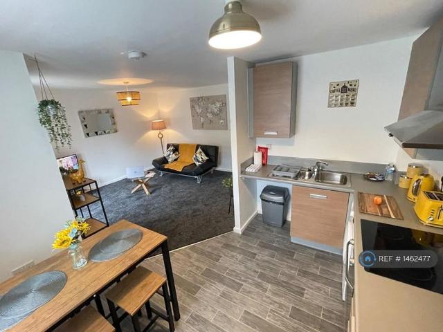 2 bedroom flat to rent