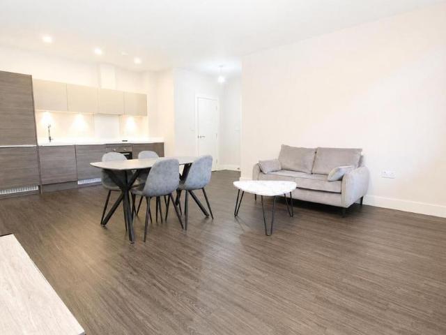 2 bedroom flat to rent