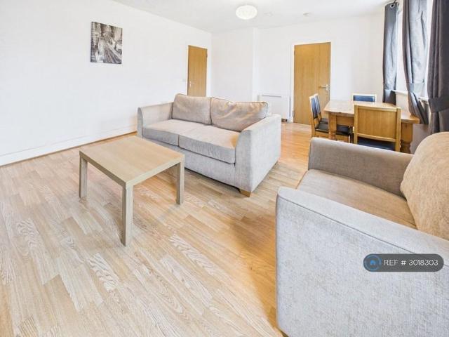 2 bedroom flat to rent