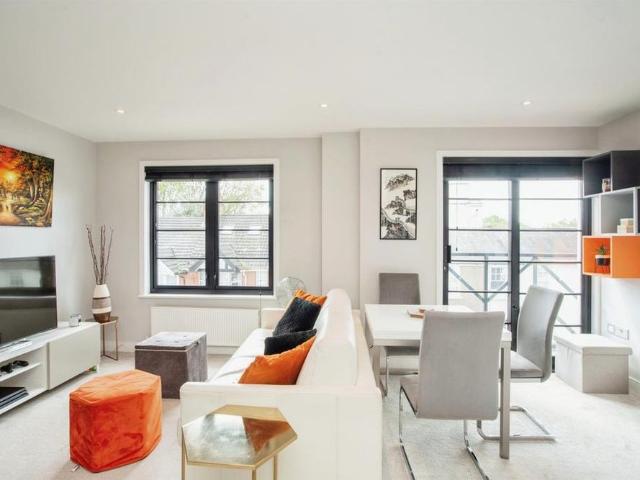 2 bedroom flat to rent