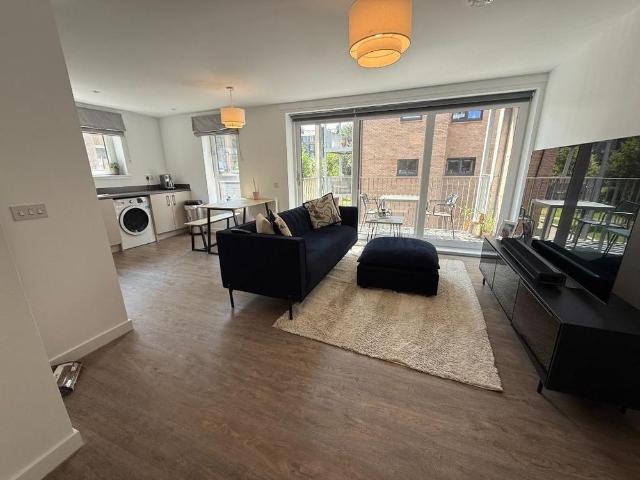 2 bedroom flat to rent