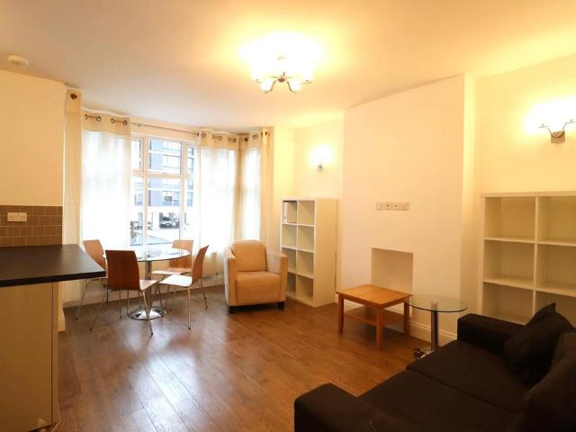 2 bedroom flat to rent