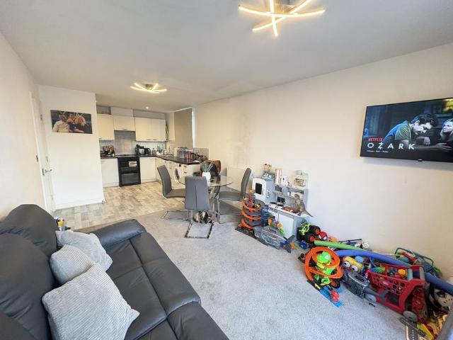 2 bedroom flat to rent